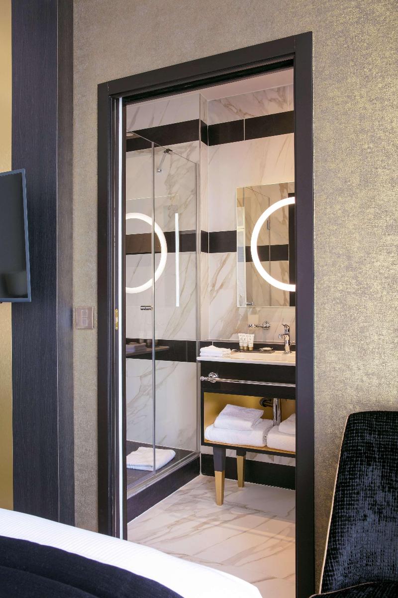Niepce Paris Curio Collection By Hilton - Oda