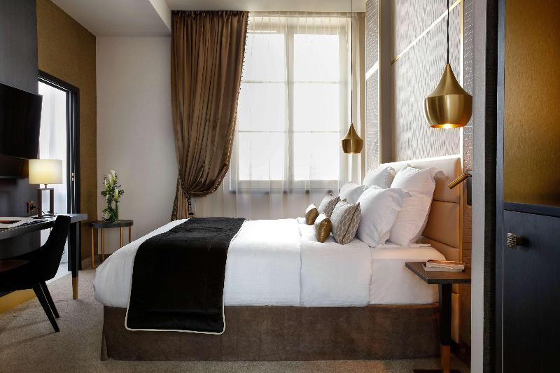 Niepce Paris Curio Collection By Hilton - Oda