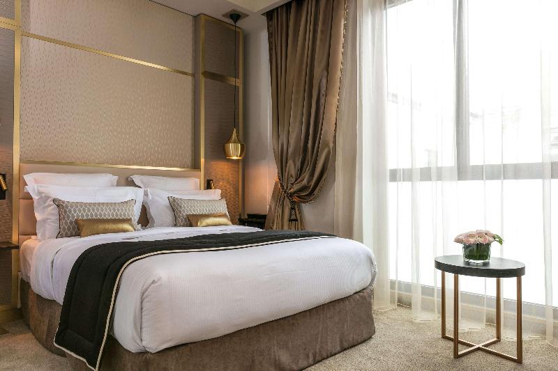 Niepce Paris Curio Collection By Hilton - Oda