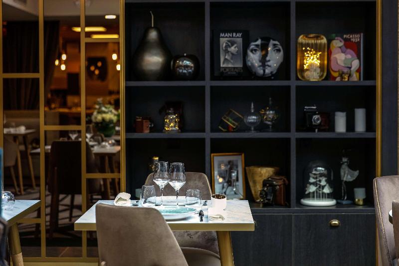 Niepce Paris Curio Collection By Hilton - Restoran