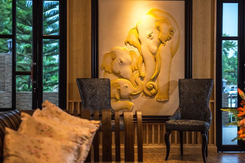Golden Foyer Suvarnabhumi Airport Hotel - Lobi