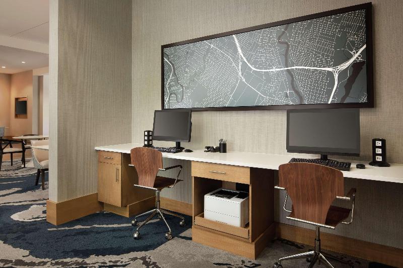 Hampton Inn & Suites Teaneck Glenpointe - Toplantı