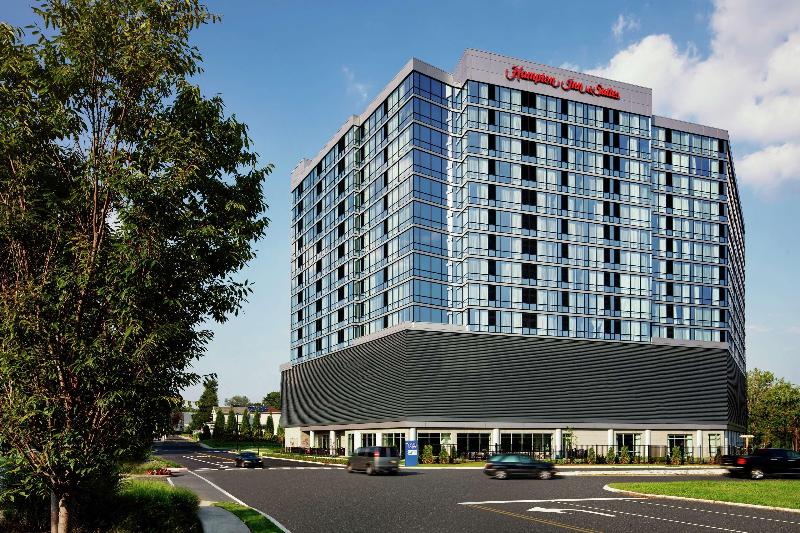 Hampton Inn & Suites Teaneck Glenpointe - Genel