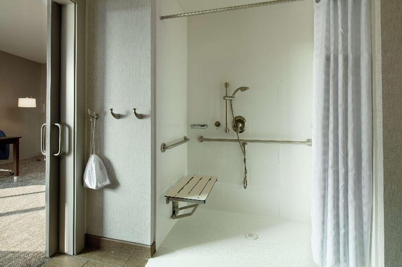 Hampton Inn & Suites Teaneck Glenpointe - Oda