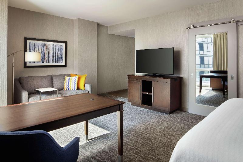 Hampton Inn & Suites Teaneck Glenpointe - Oda