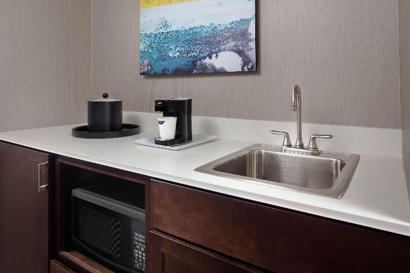 Hampton Inn & Suites Teaneck Glenpointe - Oda