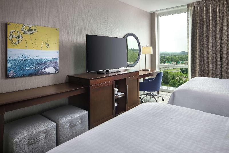 Hampton Inn & Suites Teaneck Glenpointe - Oda