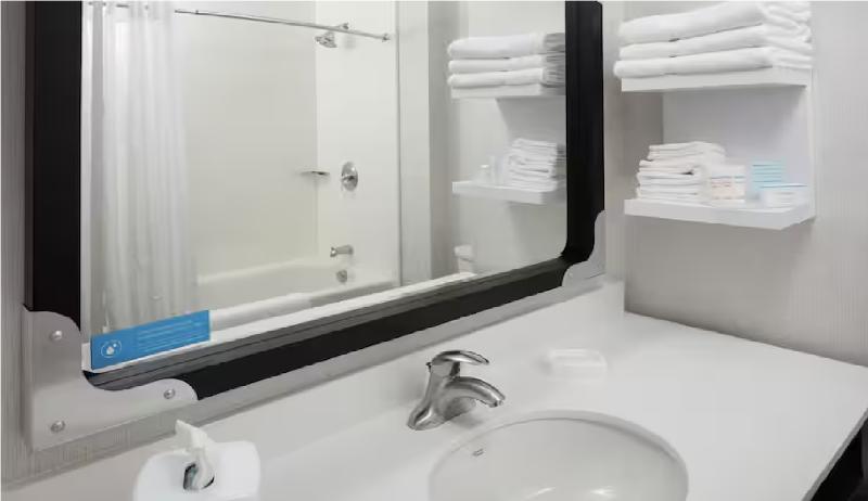Hampton Inn & Suites Teaneck Glenpointe - Oda