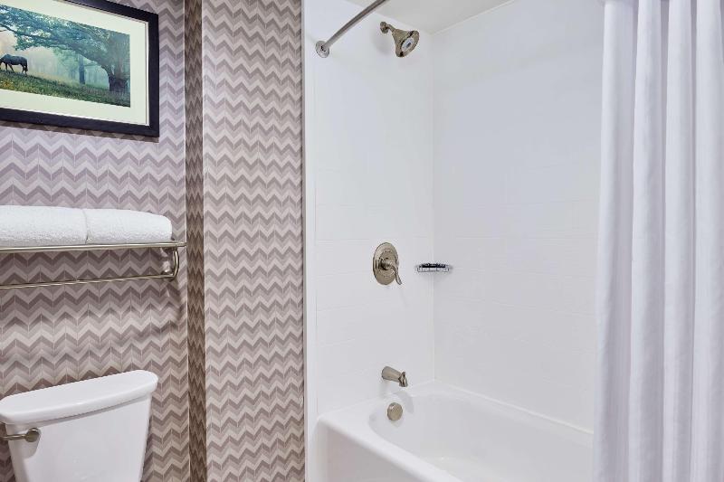 Homewood Suites by Hilton Teaneck Glenpointe - Oda