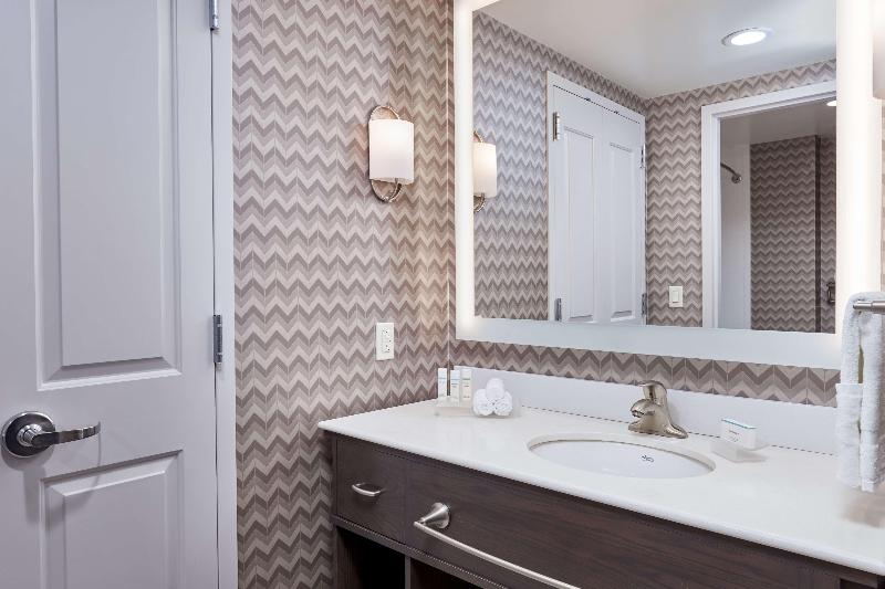 Homewood Suites by Hilton Teaneck Glenpointe - Oda
