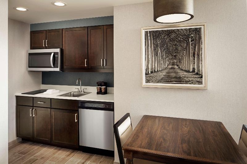 Homewood Suites by Hilton Teaneck Glenpointe - Oda