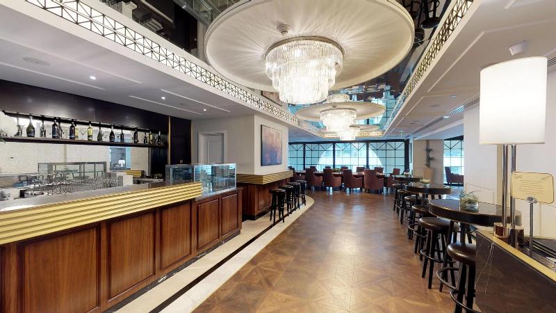 The Hotel Galleria Jeddah, Curio Collection by Hil - Bar