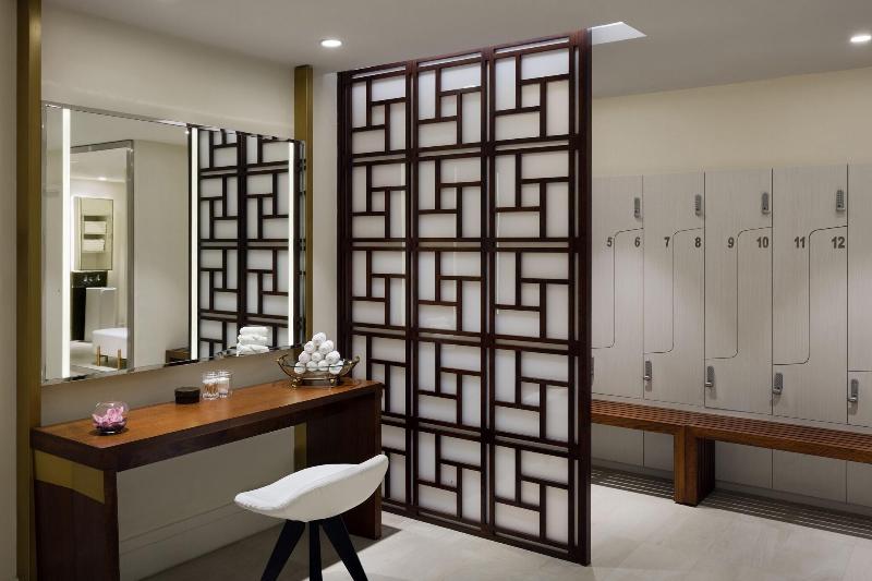 The Hotel Galleria Jeddah, Curio Collection by Hil - Lobi
