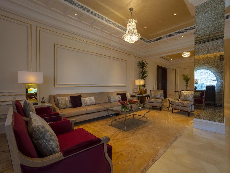 The Hotel Galleria Jeddah, Curio Collection by Hil - Lobi