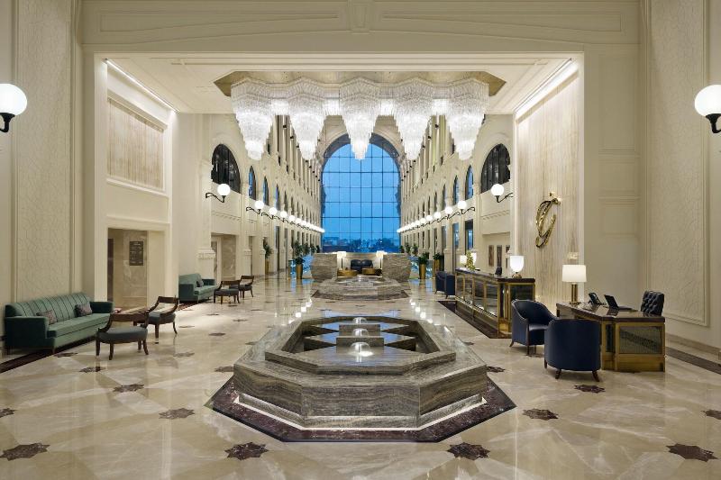 The Hotel Galleria Jeddah, Curio Collection by Hil - Lobi