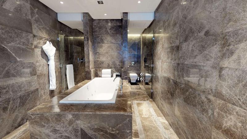 The Hotel Galleria Jeddah, Curio Collection by Hil - Oda