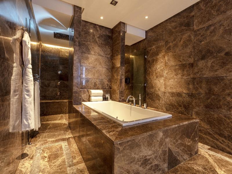 The Hotel Galleria Jeddah, Curio Collection by Hil - Oda