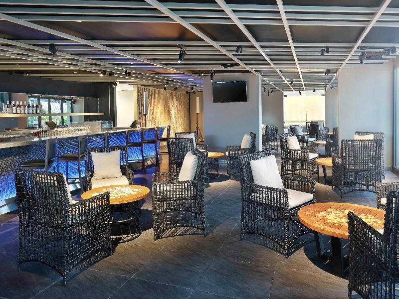 Novotel Samator Surabaya Timur - Bar
