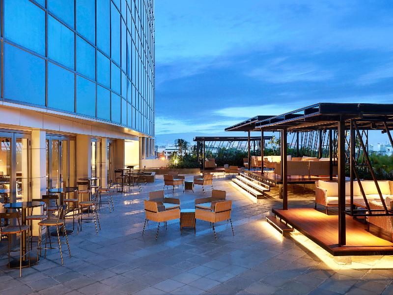 Novotel Samator Surabaya Timur - Bar