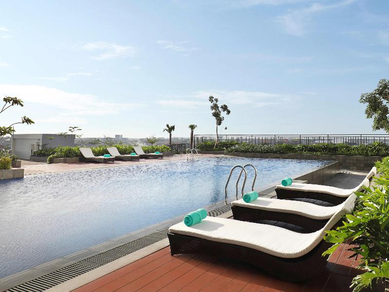 Novotel Samator Surabaya Timur - Havuz