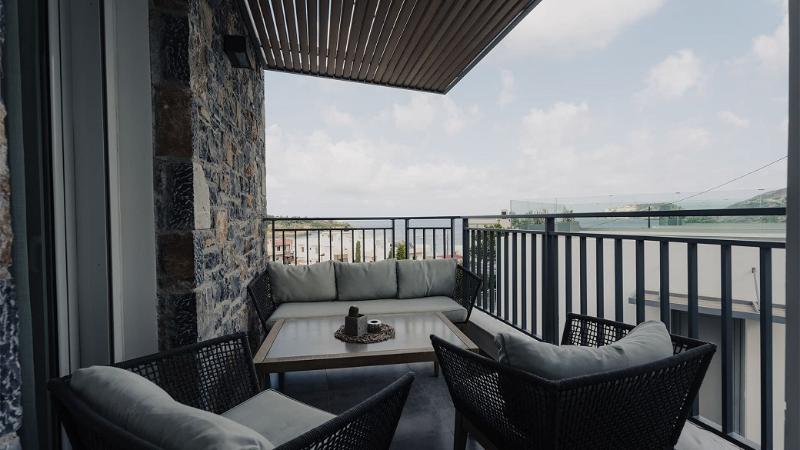 Seascape Luxury Residences - Oda
