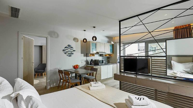 Seascape Luxury Residences - Oda