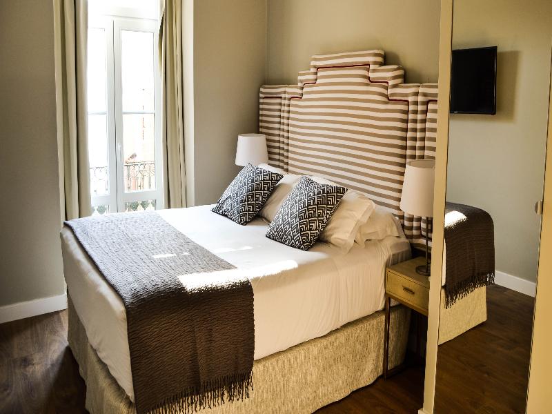 Bairro Alto Suites - Oda