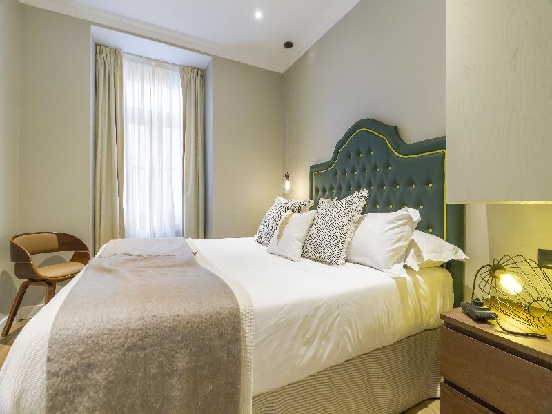Bairro Alto Suites - Oda