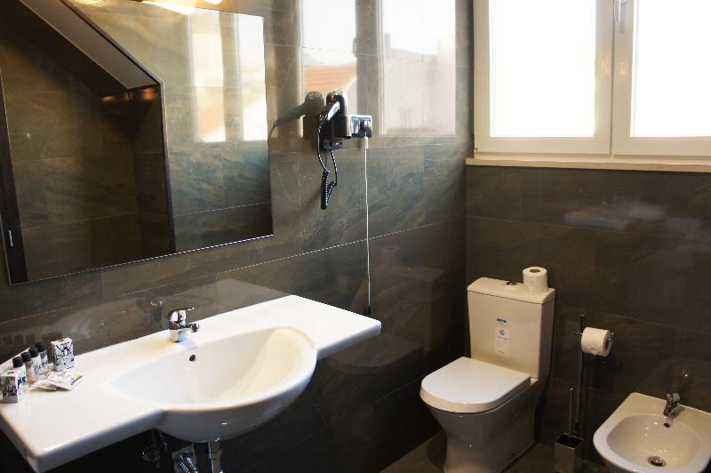 Bairro Alto Suites - Oda