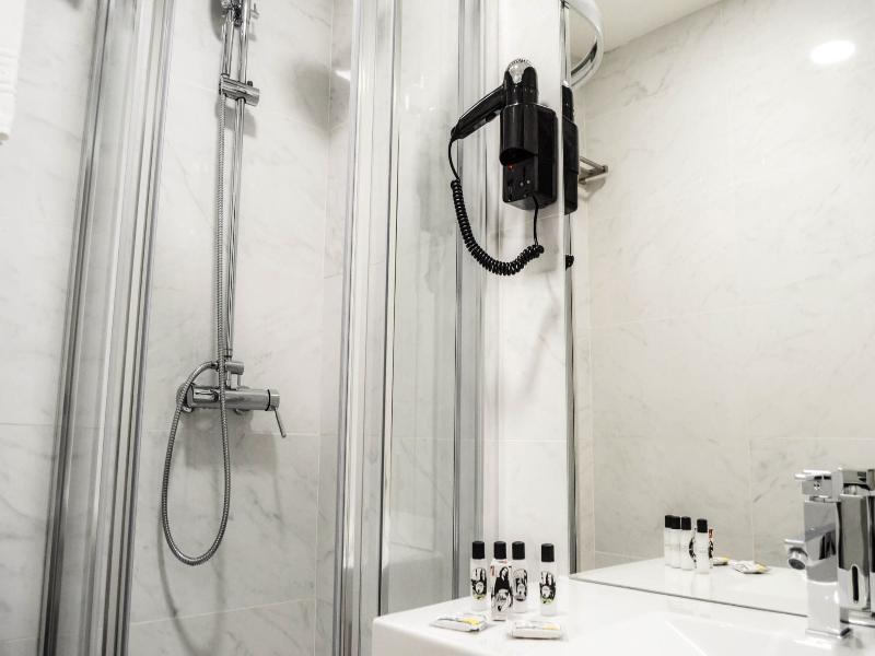 Bairro Alto Suites - Oda