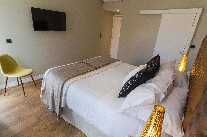 Bairro Alto Suites - Oda