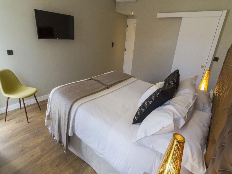 Bairro Alto Suites - Oda