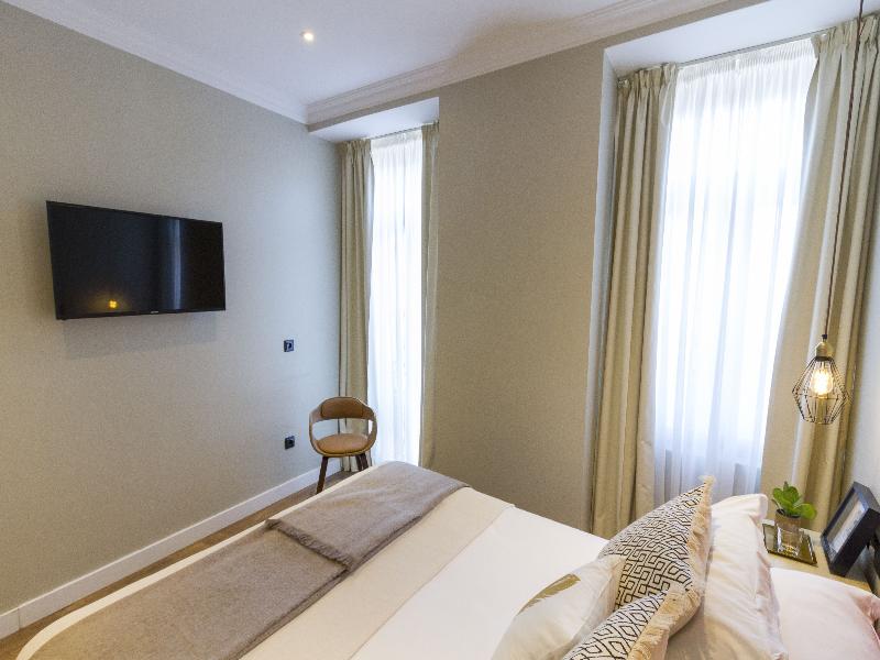 Bairro Alto Suites - Oda