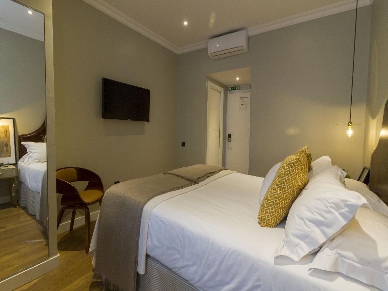 Bairro Alto Suites - Oda