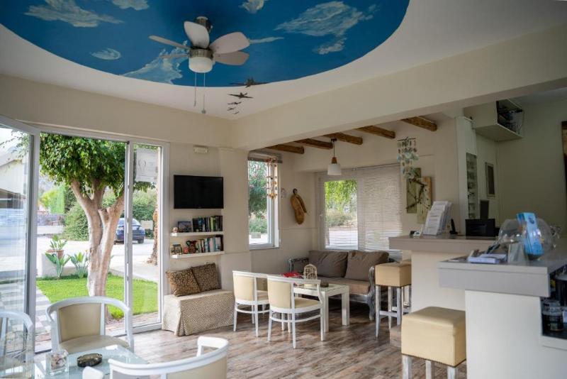 Blue Sky Apartments - Lobi