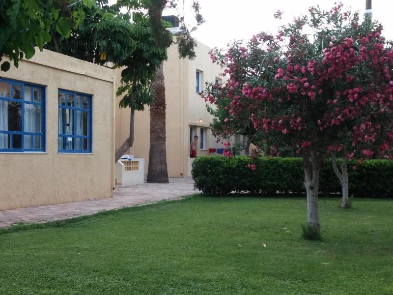 Blue Sky Apartments - Genel
