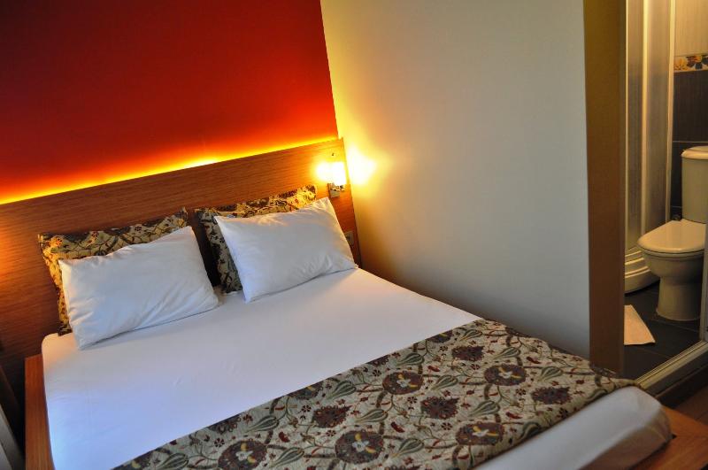 Antique Hostel - Oda