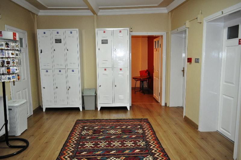 Antique Hostel - Oda