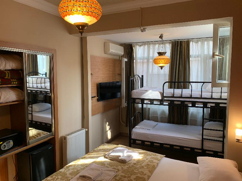 Antique Hostel - Oda