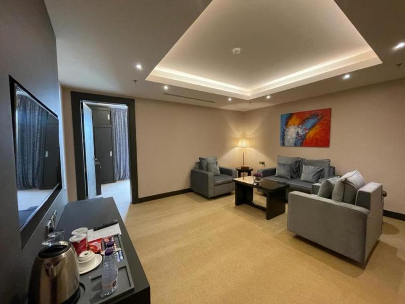 Sama Inn Hotel - Lobi