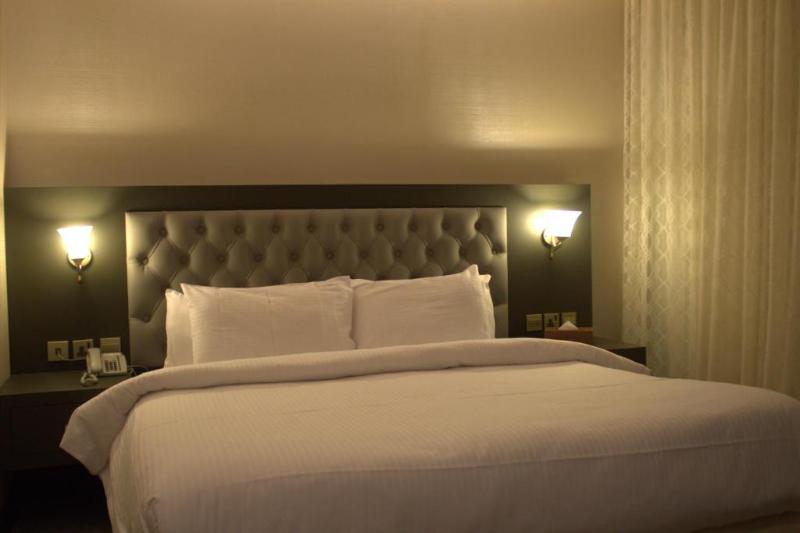 Sama Inn Hotel - Lobi