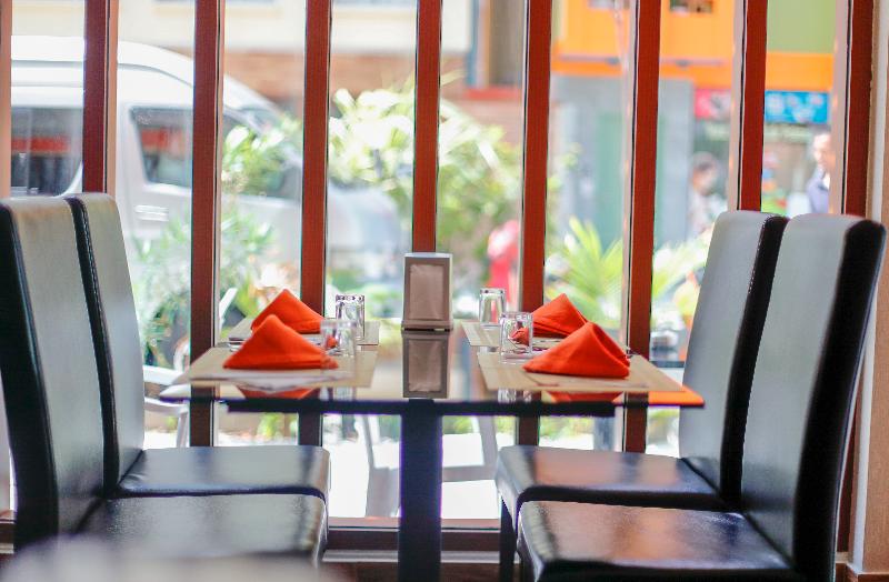 Three Inn - Restoran