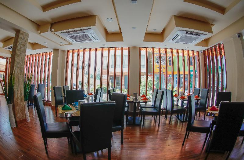 Three Inn - Restoran
