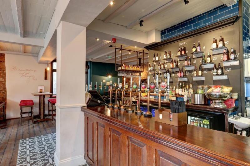 Publove The Exmouth Arms - Lobi