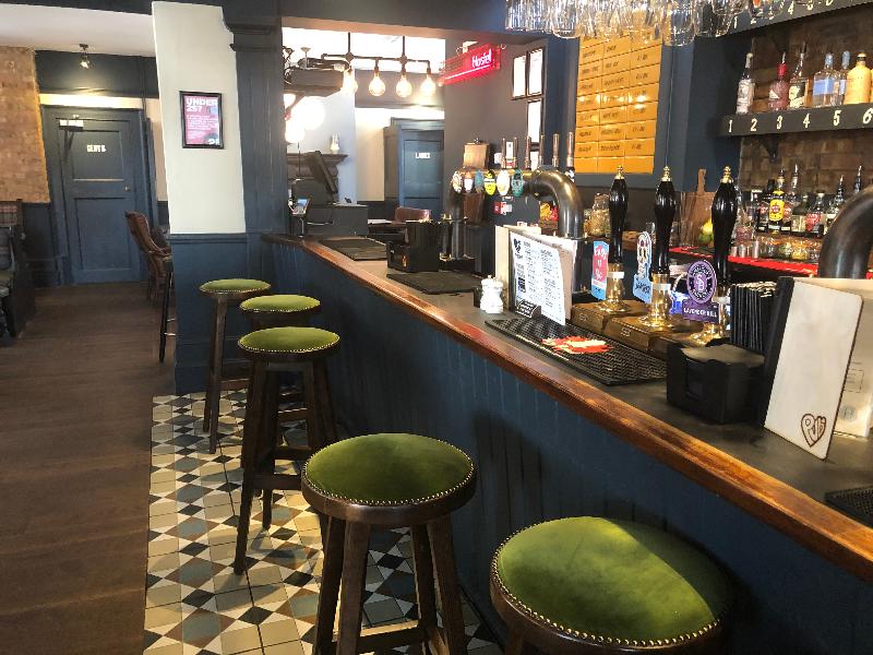 Publove The Steam Engine - Bar