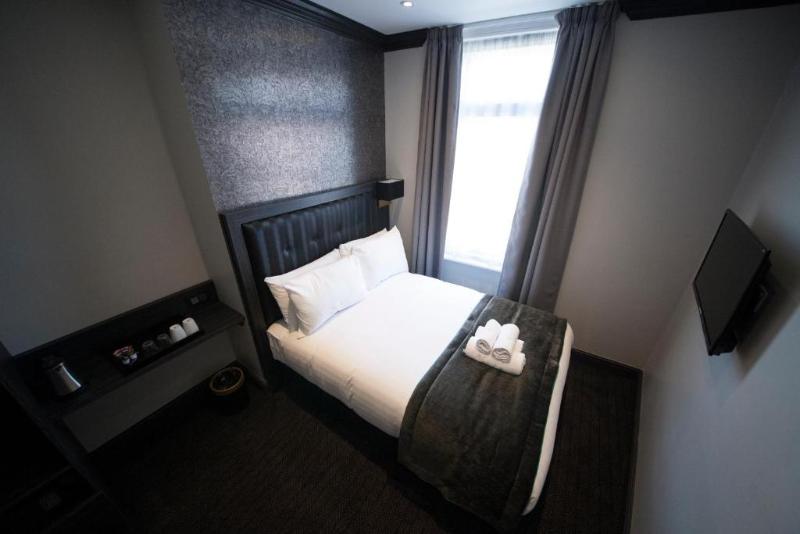 Duke Rooms Hotel - Oda