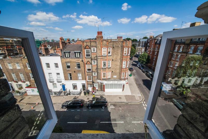 Duke Rooms Hotel - Oda