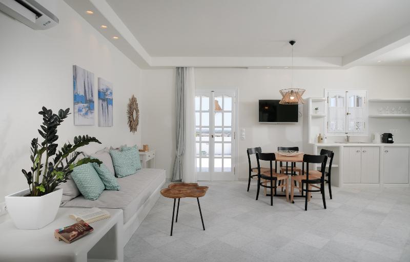 Aeolos Villas Sustainable Living - Oda