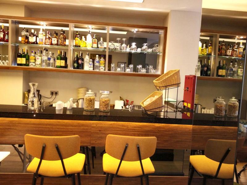 The White Orient Hotel - Bar