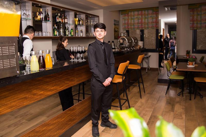 The White Orient Hotel - Bar